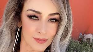 Anette michel carrillo (spanish pronunciation: Anette Michel Y El Enorme Parecido Con Su Madre