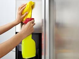 Como Limpar Utensilios De Inox Sem Deixar Manchas Como Limpar Inox Como Limpar Geladeira Dicas De Limpeza
