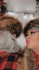 Gina Muir's Instagram, Twitter & Facebook