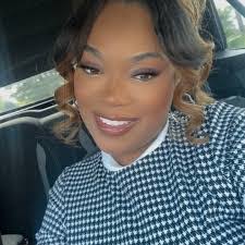 Monica Kizer's Instagram, Twitter & Facebook