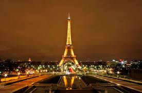 Bienvenue sur le compte officiel de la #toureiffel! Eiffel Tower French Hotels See Drop In Visitor Numbers After Paris Attacks Daily Sabah