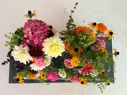 Just a short stroll from Hendersons, we found the sweetest surprise —  Dandelions, a self serve floral stand blooming with charm. . . . .  #localflorist #shoplocal #shoplocalbaltimore #fellspoint #charmcity