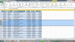 Auch wenn man das dokument drucken möchte, kann man das jeweilige format vor hier könnt ihr zwar nicht explizit einstellen, welche spalten und zeilen noch auf einer seite gedruckt werden sollen, allerdings. Excel 2010 Seite Einrichten Druckbereich Youtube