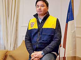 Rodolfo rafael carter fernández (valparaíso, 6 de junio de 1971) es un abogado y político chileno, miembro del partido demócrata cristiano. Suspenden A Edil Rodolfo Carter De La Muni De La Florida