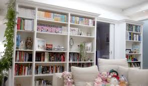 So Verwandelst Du Dein Billy Von Ikea In Ein Edles Einbauregal Einbauregale Billy Regal Regal