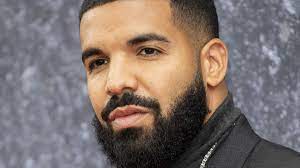 Drake feat lil wayne — b.b. Wegen Knie Op Rapper Drake Verschiebt Album Release Erneut Promiflash De