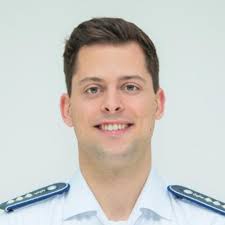 Robin Kasper's Instagram, Twitter & Facebook