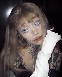 ʏ𝒆 𝔲l (@yeule) • Foto e video di Instagram