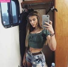 Kerri Medders  kerrimedders Nude Leaked Photo 23 - Fapello