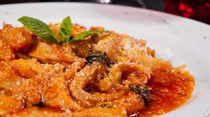 Iniziate la preparazione della finta trippa alla romana dalle uova. Trippa Alla Romana 6 Indirizzi Per Provarla E La Ricetta Perfetta Per Cucinarla