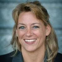 Roxanne Schreiber's Instagram, Twitter & Facebook