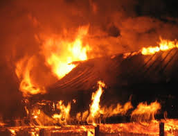 Un pompier a fost ranit. Incendiu Pe Strada Nicolae Grigorescu Din Drobeta Turnu Severin