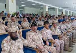 تقع كلية الملك خالد العسكرية بالمملكة العربية السعودية ومقرها الرئيسي في الرياض، خشم العان، وقد تم افتتاحها عللا يد عبد الله بن عبد العزيز بتاريخ 3 ربيع الأول 1403 هـ الموافق لـ 18 من ديسمبر 1982م. ÙˆØ²ÙŠØ± Ø§Ù„Ø­Ø±Ø³ Ø§Ù„ÙˆØ·Ù†ÙŠ ÙŠØ±Ø¹Ù‰ Ø­ÙÙ„ ØªØ®Ø±ÙŠØ¬ Ø¯ÙˆØ±Ø© ØªØ£Ù‡ÙŠÙ„ Ø§Ù„Ø¶Ø¨Ø§Ø· Ø§Ù„Ø¬Ø§Ù…Ø¹ÙŠÙŠÙ† Ø§Ù„Ù€Ù£Ù  ÙˆØ§Ù„Ø¯ÙØ¹Ø© Ø§Ù„Ù€Ù£Ù¥ Ù…Ù† Ø·Ù„Ø¨Ø© ÙƒÙ„ÙŠØ© Ø§Ù„Ù…Ù„Ùƒ Ø®Ø§Ù„Ø¯ Ø§Ù„Ø¹Ø³ÙƒØ±ÙŠØ©