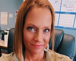 Lynette Kitchen's Instagram, Twitter & Facebook