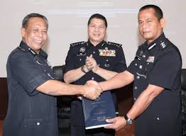 Polis johor melupuskan 877.40 kilogram dan 251.63 liter pelbagai jenis dadah bernilai 14.6 juta ringgit. Shahurinain Dilantik Ketua Polis Jbs