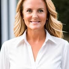 Arnold Mccall's Instagram, Twitter & Facebook