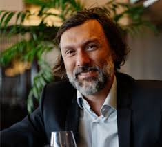 Entrez en contact avec nous ou nos commerciaux