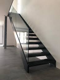 Im bereich der innentreppen bieten wir ihnen verschiedene modelle. Treppenbau In Braunschweig Treppen Und Gelander
