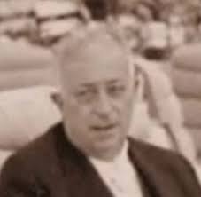 1928 yılında sadıka hanım'la evlendi ve i̇hsan, sakıp, hacı, şevket, erol ve özdemir müteveffa hacı ömer sabancı ve eşi sadıka sabancı tarafından her fırsatta, özellikle ramazan ayı gibi dini önemi. Haci Omer Sabanci Vikipedi