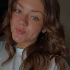 Low-key baby shower ideas for January delivery