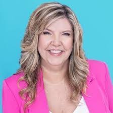 Jaclyn Ware's Instagram, Twitter & Facebook