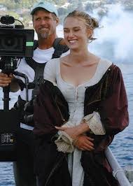 Pirates Of The Caribbean The Curse Of The Black Pearl Keira Knightley Age Pin By Toffi 108 On Pirates Of Carraiban In 2020 Pirates Of The Caribbean Keira Knightley Elizabeth Swann