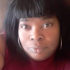 Renee Blunt's Instagram, Twitter & Facebook