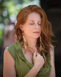 Thankful to know this way....and to experience that it is possible, again  and again, to find compassion instead of following the habits of the ego.  🧡🙏