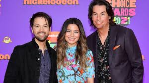 Do you like this video? The Icarly Cast Had A Red Carpet Reunion Teen Vogue