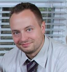 Douglas Auer's Instagram, Twitter & Facebook