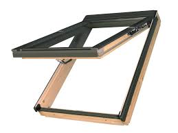 Centre Pivot Top Hung Pine Roof Window Fpp V Preselect By Fakro The wg roof access window has a top hung design and the sash opens outwards. centre pivot top hung pine roof window