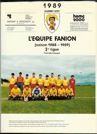 En octobre, elle rencontre pour la première fois l'équipe des îles féroé. Facebook