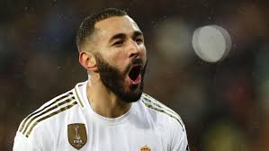 Karim benzema is a french footballer. Hasrat Terpendam Lyon Terhadap Benzema