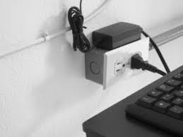 Alcune meravigliose soluzioni ce le propone la aldo bernardi s.r.l, che include nel proprio catalogo delle linee di prodotti composte da interruttori , raccordi, scatole di derivazione e canaline, da abbinare alle lampade ed applique. Impianto Elettrico A Vista Quali Soluzioni Per Un Design Moderno Casina Mia