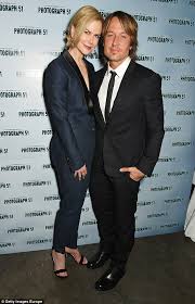 Keith urban has had 3 public relationships dating back to 2005. Keith Urban Arrives At The Funeral For His Father Without Wife Nicole Kidman Daily Mail Online