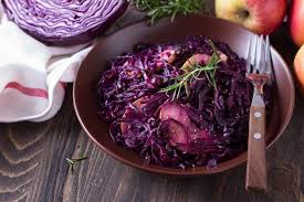 Chou Rouge Braise A La Gelee De Groseilles Et Aux Pommes Recette Chou Rouge Braise Chou Rouge Recette Chou Rouge