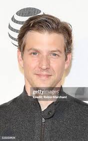 Organ Donation Nonprofiters Jenna Arnold and Greg Segal pose with... News  Photo