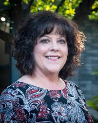 Laura Vesely's Instagram, Twitter & Facebook