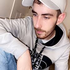 What is the best way to kill those explosive zombies in expeditions?