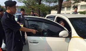 We would like to show you a description here but the site won't allow us. Lori Cuba Lari Pemeriksaan Polis Langgar 15 Kenderaan