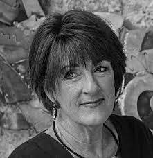 Eileen Sengstock's Instagram, Twitter & Facebook