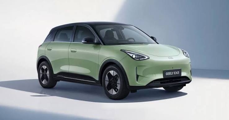 Rival do BYD Dolphin Mini, Geely EX2 é atualizado e roda 460 km | CNN Brasil