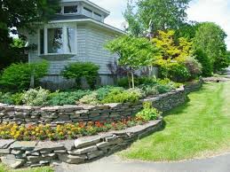 Mur De Soutenement Beau Et Utile Side Yard Landscaping Sloped Garden Backyard