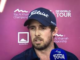 Manuel Elvira firma su mejor tarjeta profesional y colidera con -14 con  Rasmus Hojgaard