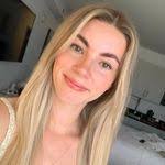 Carissa Levy's Instagram, Twitter & Facebook