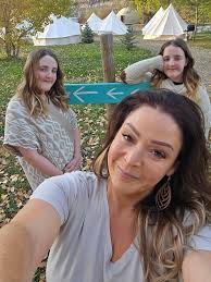 Job Opportunities at Bridgeviews Glamping in Drumheller, Alberta, Canada