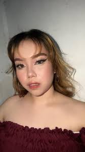 Can some one change my background.