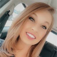 Melissa Stoltz's Instagram, Twitter & Facebook