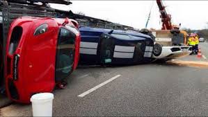 Maybe you would like to learn more about one of these? Accident 9 Supercars Au Sol Sur L A12 Les Voitures