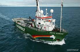 Arctic campaigner sune scheller, documents an ongoing seismic blasting operation with. Norwegian Authorities Arrest Greenpeace Ship Safety4sea